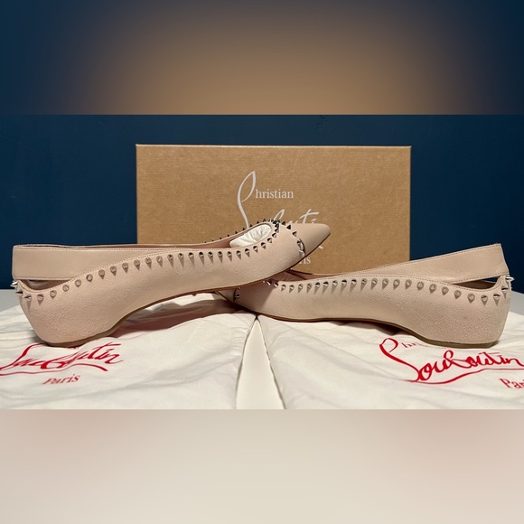 Christian Louboutin Nappa Suede Spikes Duvettina Ballerina Flats 39 Leche (NWT) - Picture 3 of 10